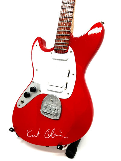 Mini guitarra Kurt Cobain Nirvana MGT-0277 com possibilidade de personalização por gravação