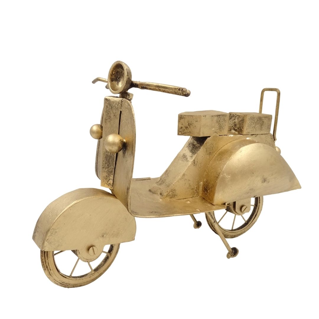 Modelo Retro de Scooter em Metal NC2860 na Cor Latão Antigo com Possibilidade de Personalização por Gravação