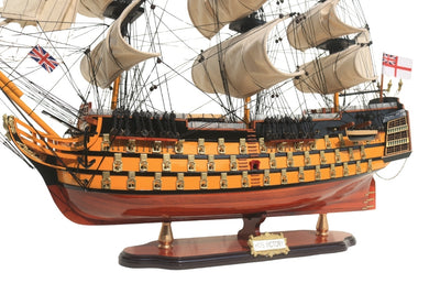 Modelo do veleiro HMS Victory 80cm montado com possibilidade de personalização por gravação - Decoração exclusiva para oferecer, feito à mão em madeira exótica, alta qualidade e atenção aos detalhes