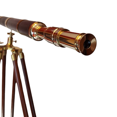 Telescópio decorativo TWSS em tripé de madeira com possibilidade de gravação personalizada
