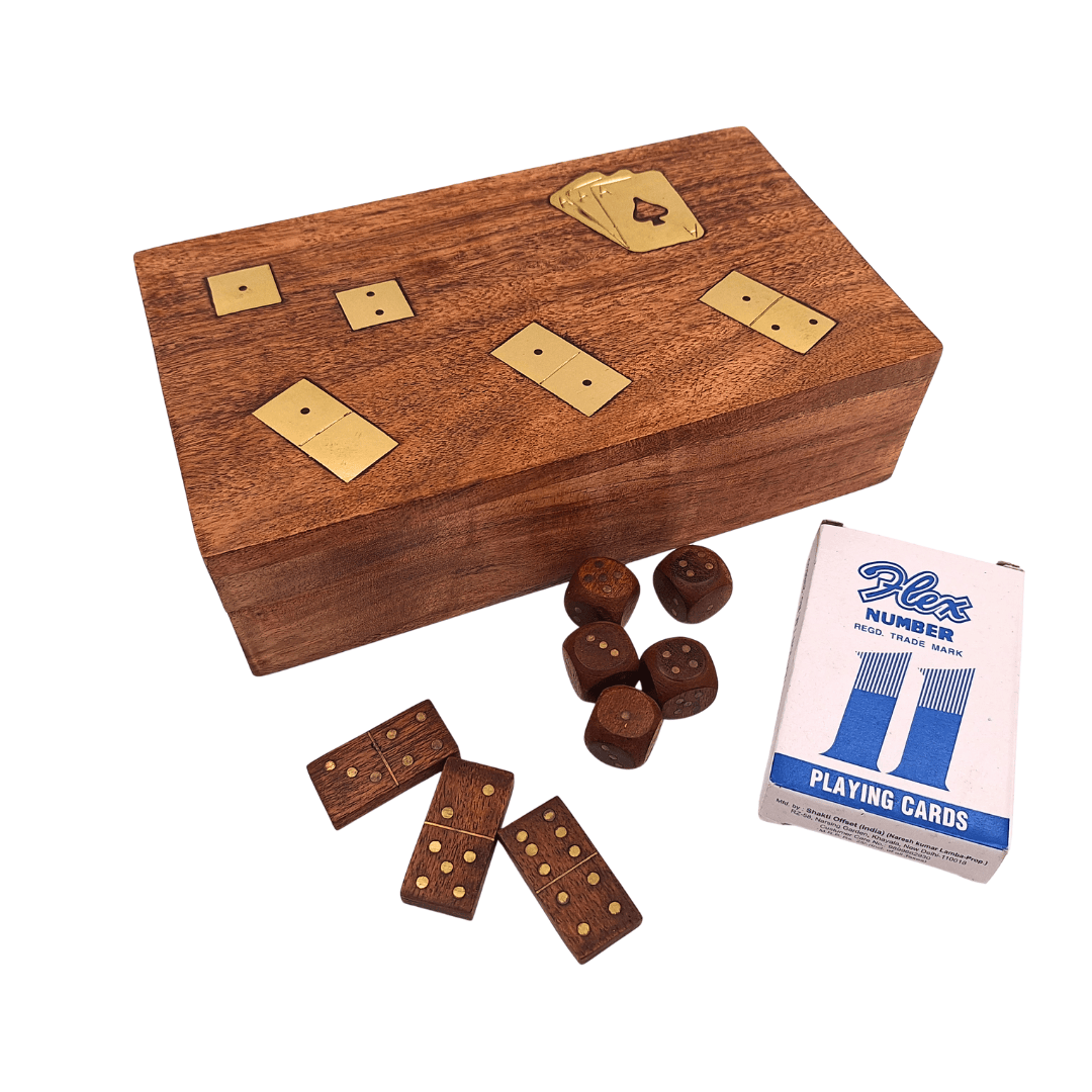 Conjunto de Jogos 3 em 1 em Caixa de Madeira Elegante com Possibilidade de Personalização por Gravação - Cartas, Dominó, Dados - Presente Ideal para Amantes de Jogos Sociais - Dimensões: 22,5 x 13 x 6 cm, Acácia com Decorações em Latão