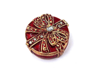 Caixa de presente exclusiva em metal com cristais B0118-08 em cor vermelho e dourado, possibilidade de personalização por gravação, ideal para joias e presente elegante para qualquer mulher, dimensões 4x4x1 cm, estilo glamour