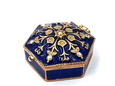 Caixa de presente elegante em metal com cristais B0035-08BL em tons azul-marinho e dourado com possibilidade de personalização por gravação
