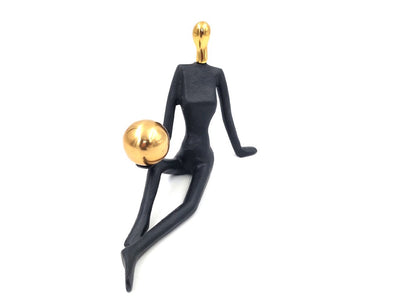 Figura decorativa Mulher Ginasta com bola, gravação personalizada, altura 15cm, preta e dourada, presente ideal para qualquer ocasião