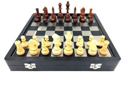 Conjunto de Xadrez Elegante em Madeira e Metal 33x33cm com Possibilidade de Personalização por Gravação
