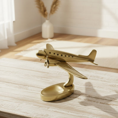 Modelo grande de avião bimotor em metal com possibilidade de personalização por gravação, dourado, 19,5 x 16,5 x 29 cm