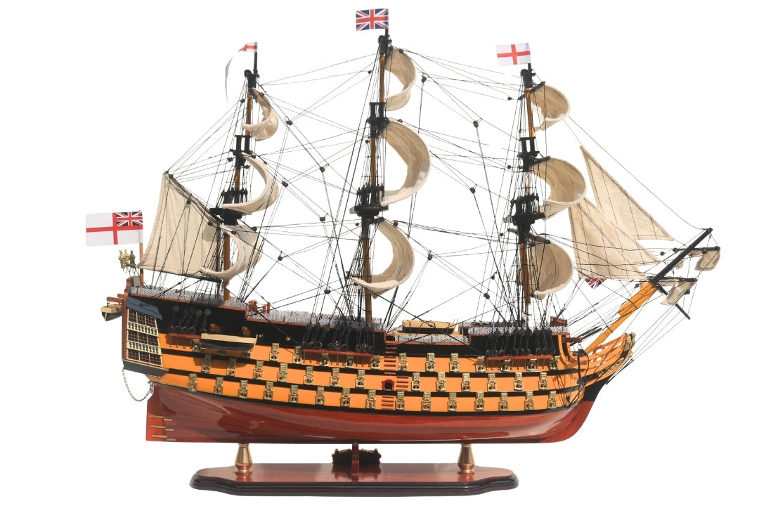 Modelo do veleiro HMS Victory 80cm montado com possibilidade de personalização por gravação - Decoração exclusiva para oferecer, feito à mão em madeira exótica, alta qualidade e atenção aos detalhes
