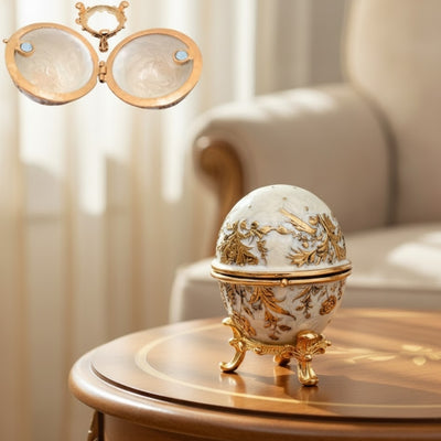 Caixa Exclusiva Ovo Fabergé Metálica com Cristais em Cor Branco-Dourado com Possibilidade de Personalização por Gravação