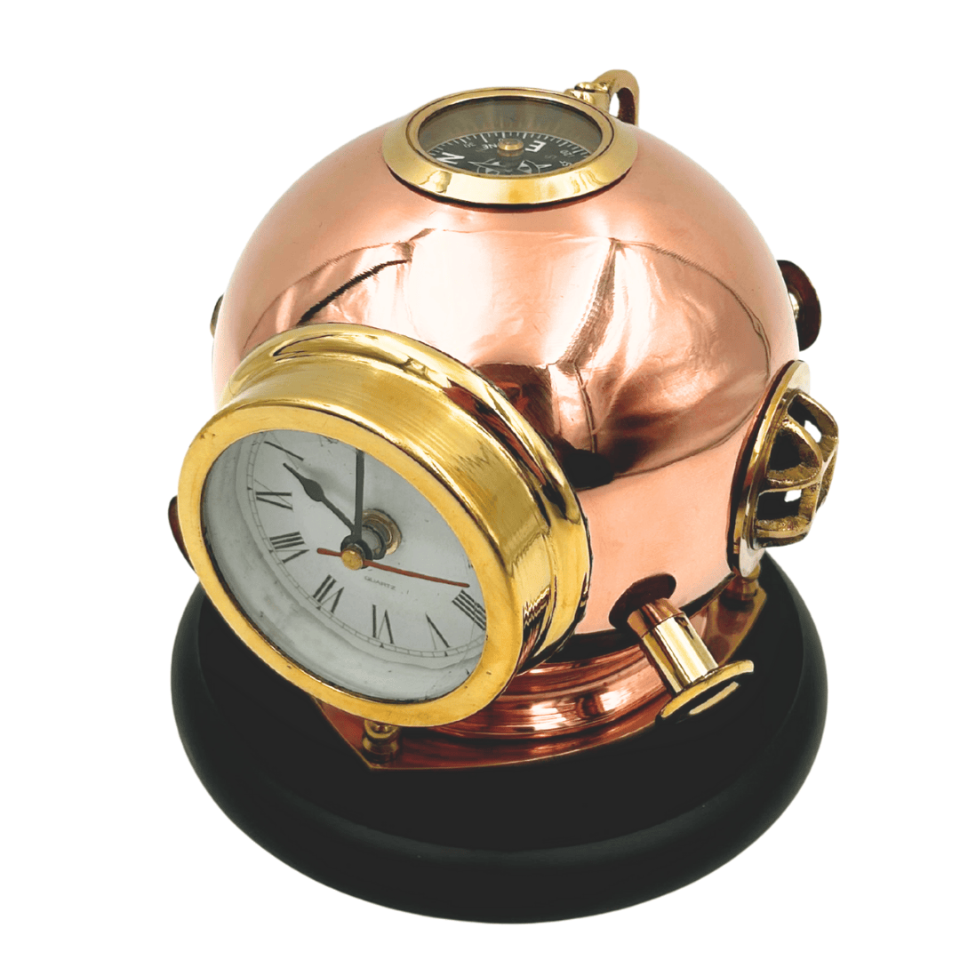 Relógio de Secretária Capacete de Mergulhador com Bússola - Latão em Base de Madeira com Possibilidade de Gravação Personalizada - Presente Ideal para Amantes do Mar e do Estilo Vintage - Altura 16 cm, Diâmetro do Relógio 8,5 cm