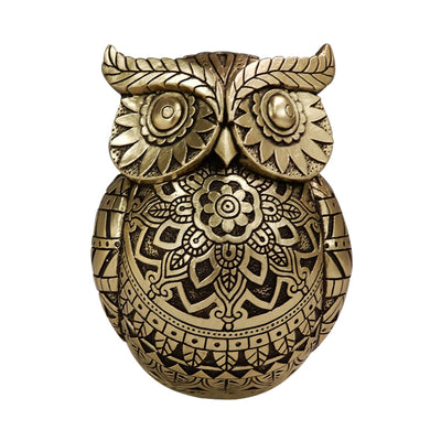 Coruja da sabedoria com possibilidade de personalização por gravação, decoração em dourado e preto, altura 13,6 cm, presente ideal para qualquer ocasião