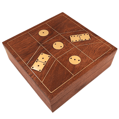 Conjunto Elegante de Jogos em Caixa de Madeira com Gravação