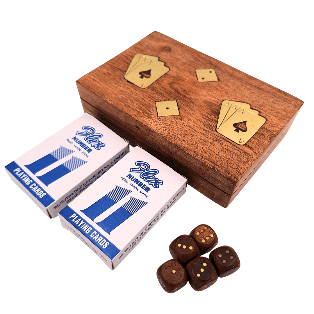 Conjunto Elegante de Jogos de Cartas e Dados em Caixa de Madeira com Decorações em Latão