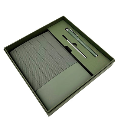Conjunto Elegante para Presente com Gravação Personalizada - Caderno de Pele A5 Verde Oliva com Caneta e Recarga em Caixa de Presente Estética