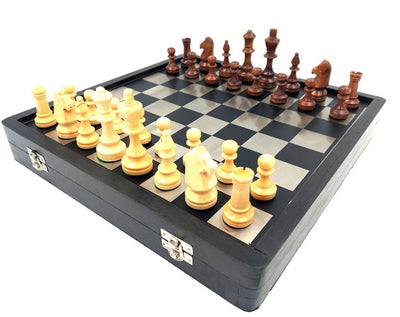 Conjunto de Xadrez Elegante em Madeira e Metal 33x33cm com Possibilidade de Personalização por Gravação