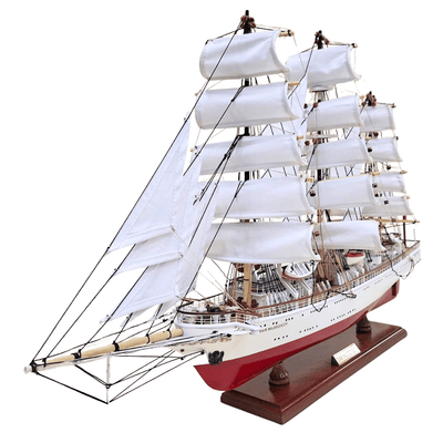 Modelo exclusivo do veleiro Dar Młodzieży XXL 71 cm, com possibilidade de personalização por gravação