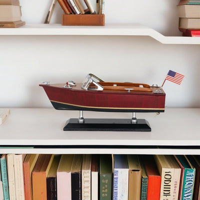 Modelo de Lancha de Madeira com Gravação – Barco Clássico de Motor 26 cm em Tons Profundos de Madeira