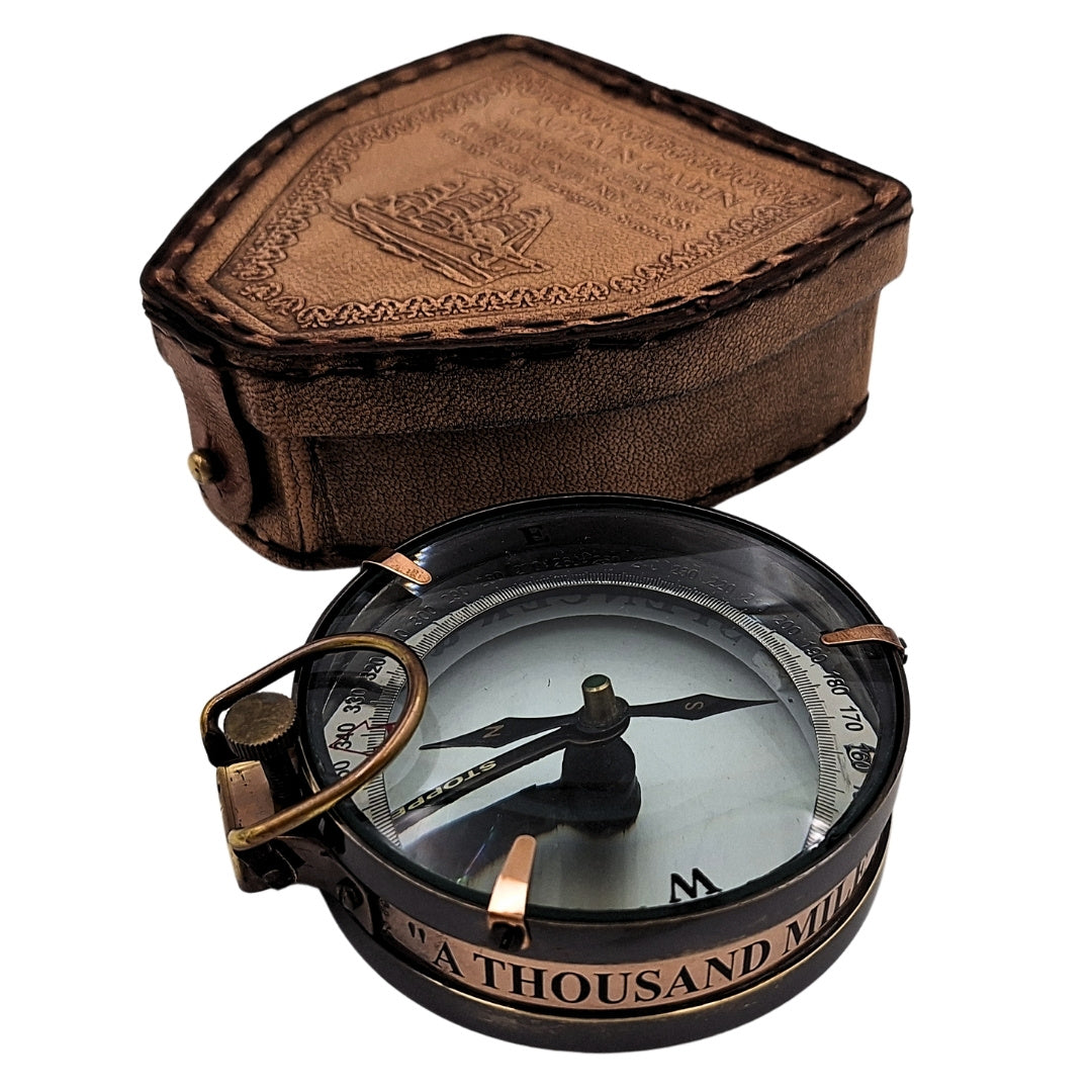 Bússola do Viajante com Gravação Personalizada em Estojo de Couro - Gadget Retro de Latão para Presente, 9,25 cm com Inscrição Inspiradora