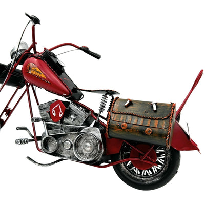 Modelo clássico grande de motocicleta chopper em metal na cor vermelha com possibilidade de personalização por gravação