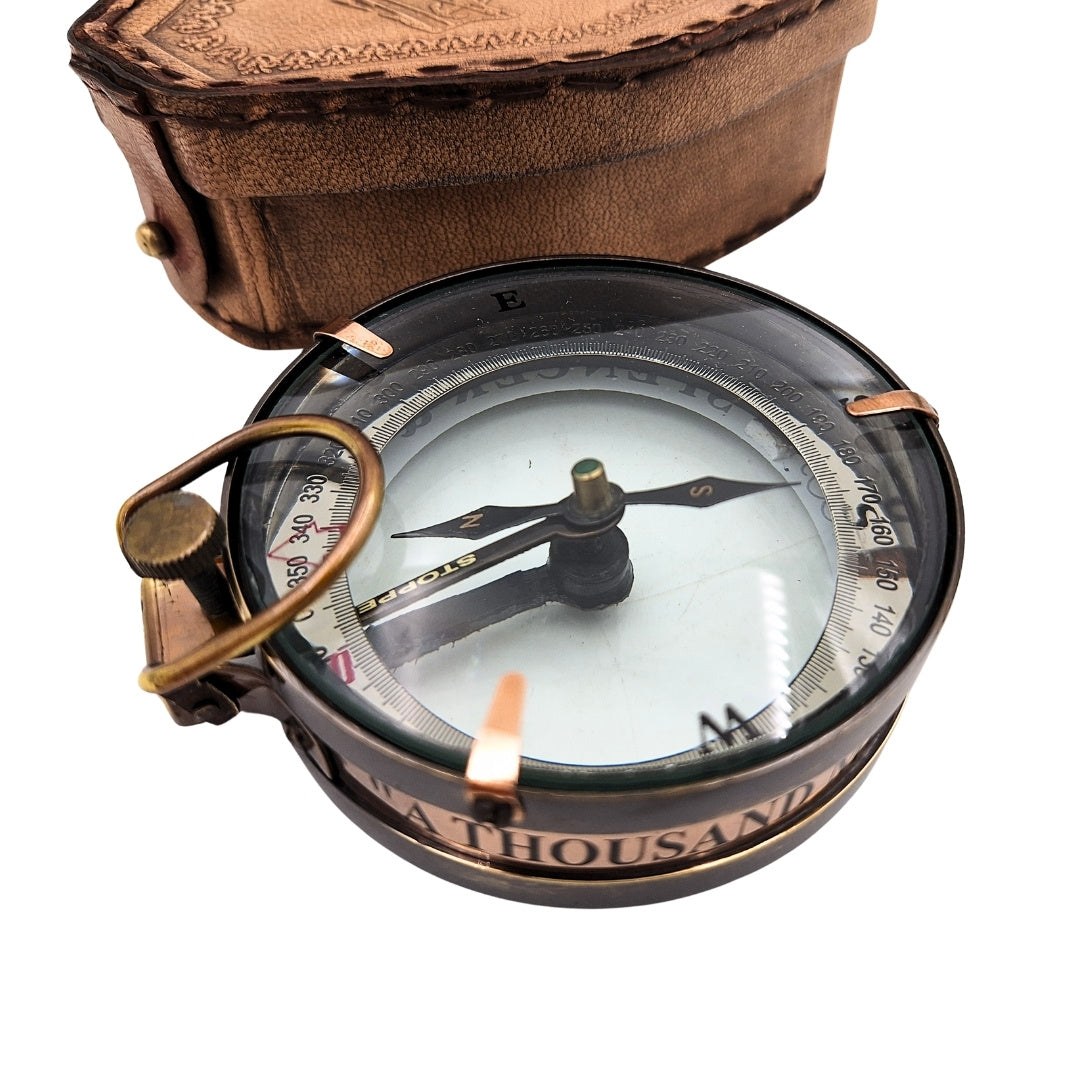 Bússola do Viajante com Gravação Personalizada em Estojo de Couro - Gadget Retro de Latão para Presente, 9,25 cm com Inscrição Inspiradora