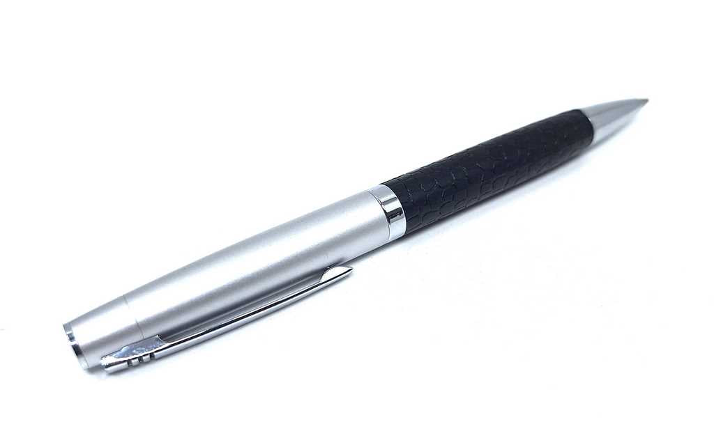 Caneta metálica elegante DL1 com possibilidade de personalização por gravação