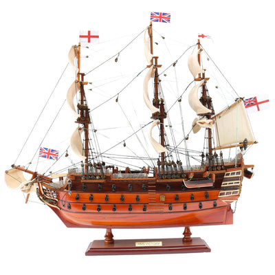 Modelo do veleiro HMS Victory montado 54 cm - Réplica feita à mão com possibilidade de personalização por gravação - Presente ideal para amantes da vela - Alta qualidade, base de madeira elegante
