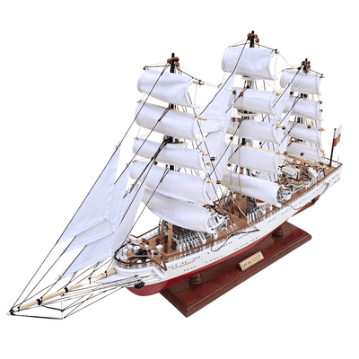 Modelo exclusivo do veleiro Dar Młodzieży XXL 71 cm, com possibilidade de personalização por gravação