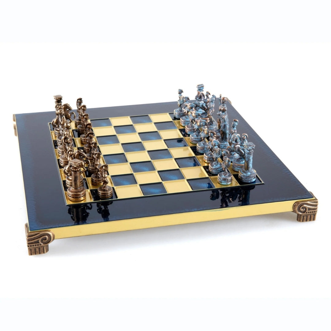 Xadrez em latão 28 x 28 cm com gravação personalizada – Presente exclusivo para enxadrista, acabamento manual de alta qualidade, cor antiga com tabuleiro azul escuro e dourado