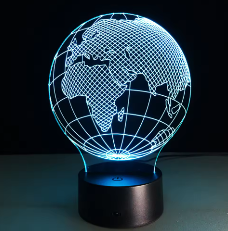 Candeeiro LED Globo com 7 cores de luz, possibilidade de personalização por gravação, presente ideal para viajantes, altura 17 cm, cabo USB