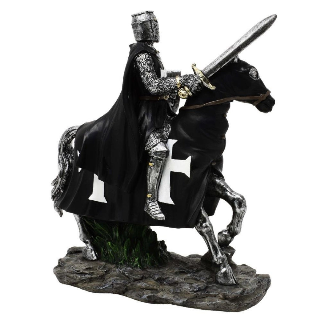 Figura Decorativa Cavaleiro a Cavalo 22 cm com Possibilidade de Gravação Personalizada - Decoração Elegante em Poliresina para Presente a Amantes de História e Idade Média