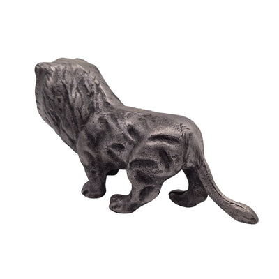 Figura decorativa LEO em alumínio na cor prata, gravação personalizada