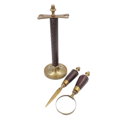 Conjunto para Secretária com Lupa e Cortador de Papel MIS-0742 com Possibilidade de Personalização com Gravação, Estojo Elegante em Pele, Ideal para Presente, Dimensões: 18 x 7,5 x 3,5 cm (lupa), 18 x 3,5 x 3,5 cm (cortador)