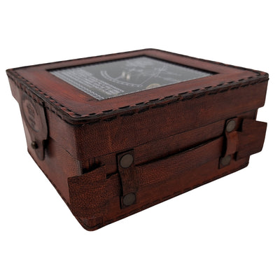 Sextante de Latão com Gravação em Estojo de Couro - Réplica de 1917, Ideal para Presente para Marinheiros e Astrónomos, Dimensões 13x12x6 cm, Antigo, Material: Latão e Vidro