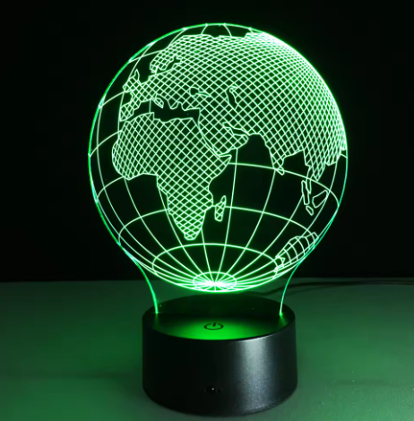Candeeiro LED Globo com 7 cores de luz, possibilidade de personalização por gravação, presente ideal para viajantes, altura 17 cm, cabo USB