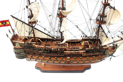 Modelo do veleiro San Felipe 80cm, com possibilidade de personalização por gravação