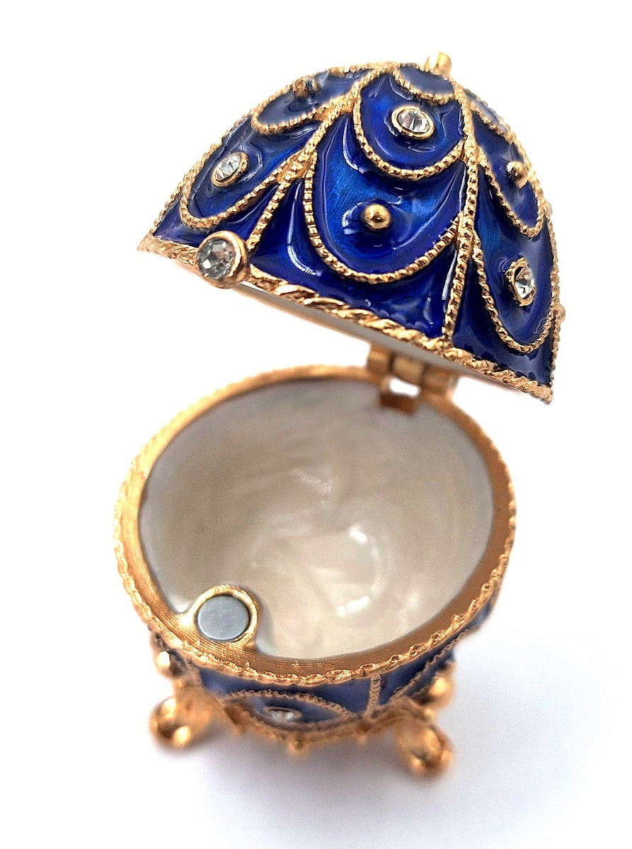 Caixa de metal exclusiva com cristais em forma de ovo Fabergé, azul-marinho e dourado, 5,5x6,5 cm com possibilidade de personalização por gravação