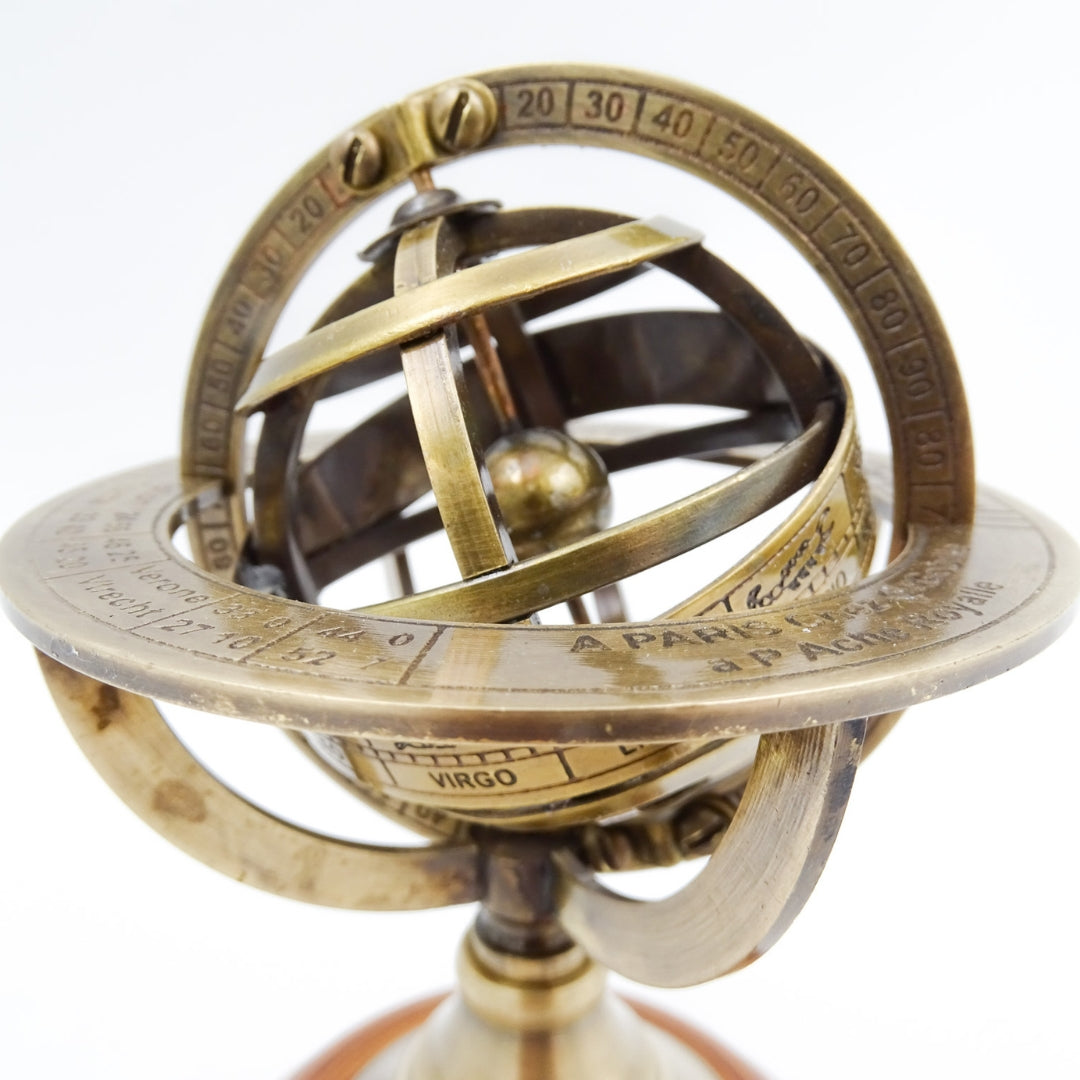 Astrolábio de Latão 14 cm com Gravação - Presente Único para Amantes da Astronomia, Decoração Elegante de Latão e Madeira em Cor Dourada