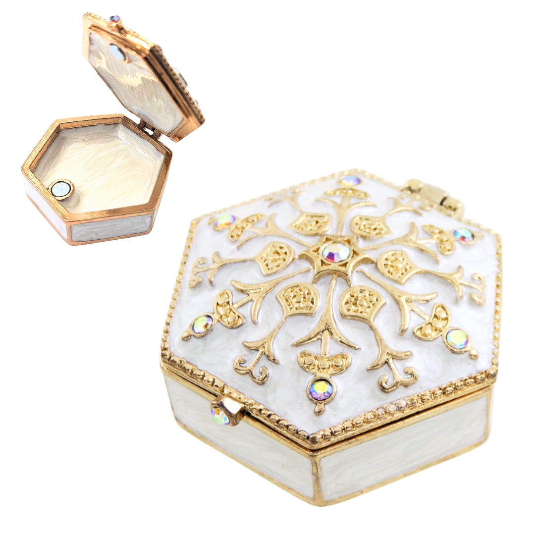 Caixa de presente elegante em metal com cristais B0035-08WH, branco e dourado, possibilidade de personalização por gravação, ideal para joias e pequenos objetos, 5x5x2 cm