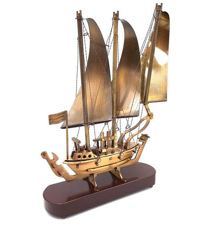 Navio em Latão com Base de Madeira 38 cm com Possibilidade de Gravação