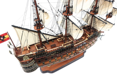 Modelo do veleiro San Felipe 80cm, com possibilidade de personalização por gravação