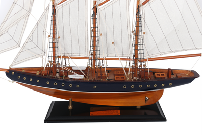 Modelo de escuna Atlantic 72 cm - Réplica do navio lendário com possibilidade de personalização por gravação - Presente ideal para amantes da vela - Feito em madeira com velas de tecido