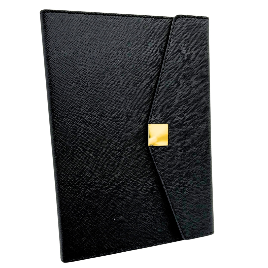 Conjunto de Presente Premium Elegante com Personalização – Caderno de Couro A5, Caneta e Pen Drive 16GB em Estojo Preto e Dourado