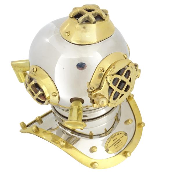 Capacete de Mergulhador em Latão US Navy Mark IV com Possibilidade de Personalização por Gravação - Presente Ideal para Qualquer Ocasião, Altura 20 cm, Réplica Marinha DIVER - DH93