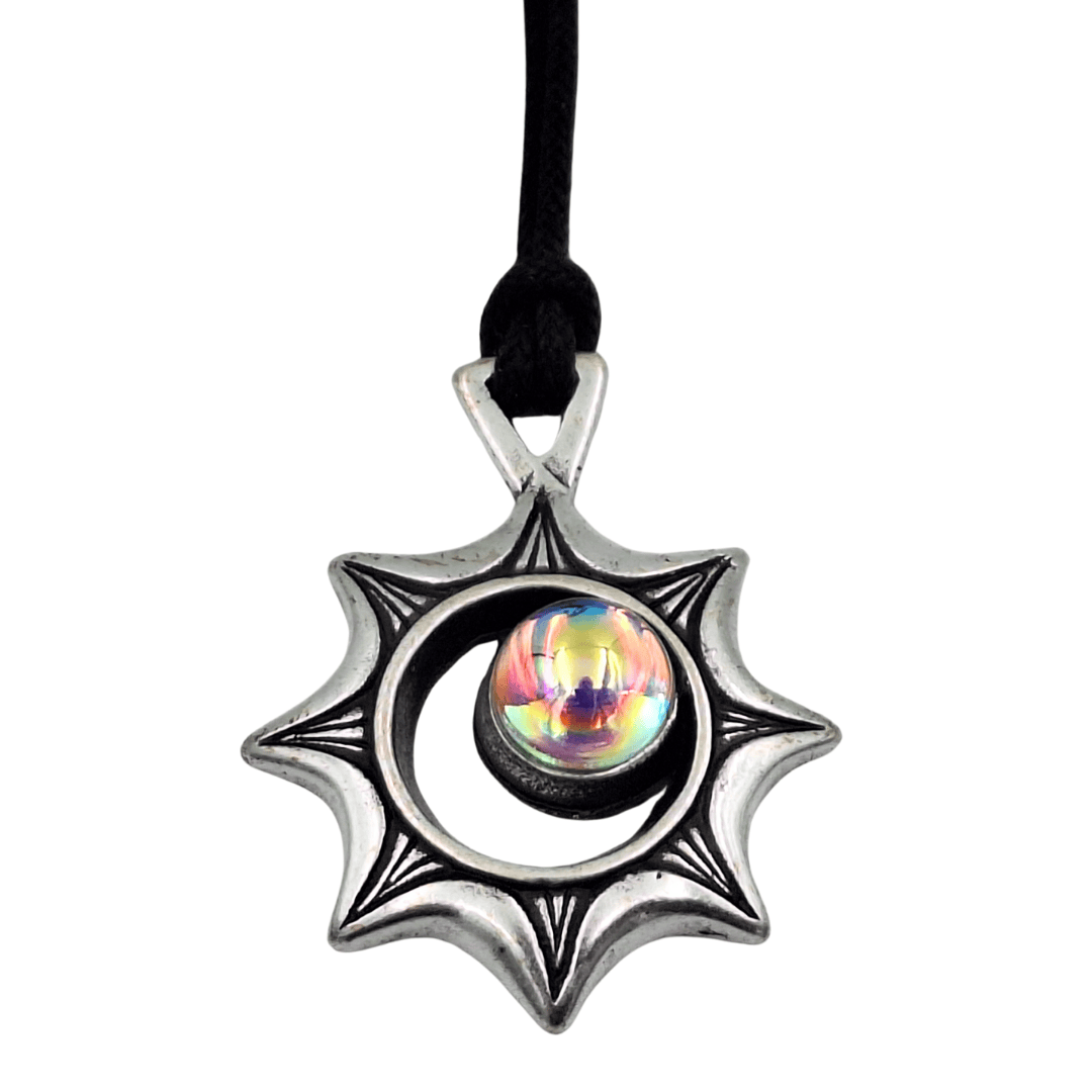 Colar Eclipse Solar com gravação – Ilusão Óptica com Cristais da Chéquia, Presente Personalizado para Viajantes, Zamak de Alta Qualidade, Comprimento Regulável 45-62 cm