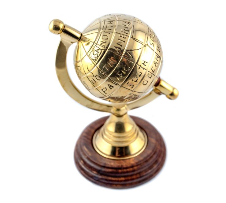 Globo Decorativo Metálico GWB61 com Contornos dos Continentes Gravados à Mão e Possibilidade de Personalização