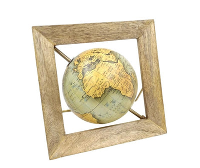 Globo decorativo GLB-40 em moldura de madeira com possibilidade de personalização por gravação, mapa azul e amarelo, diâmetro 15 cm