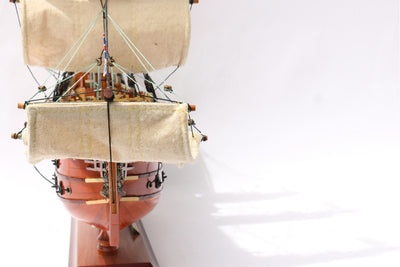 Modelo do veleiro HMS Victory montado 54 cm - Réplica feita à mão com possibilidade de personalização por gravação - Presente ideal para amantes da vela - Alta qualidade, base de madeira elegante