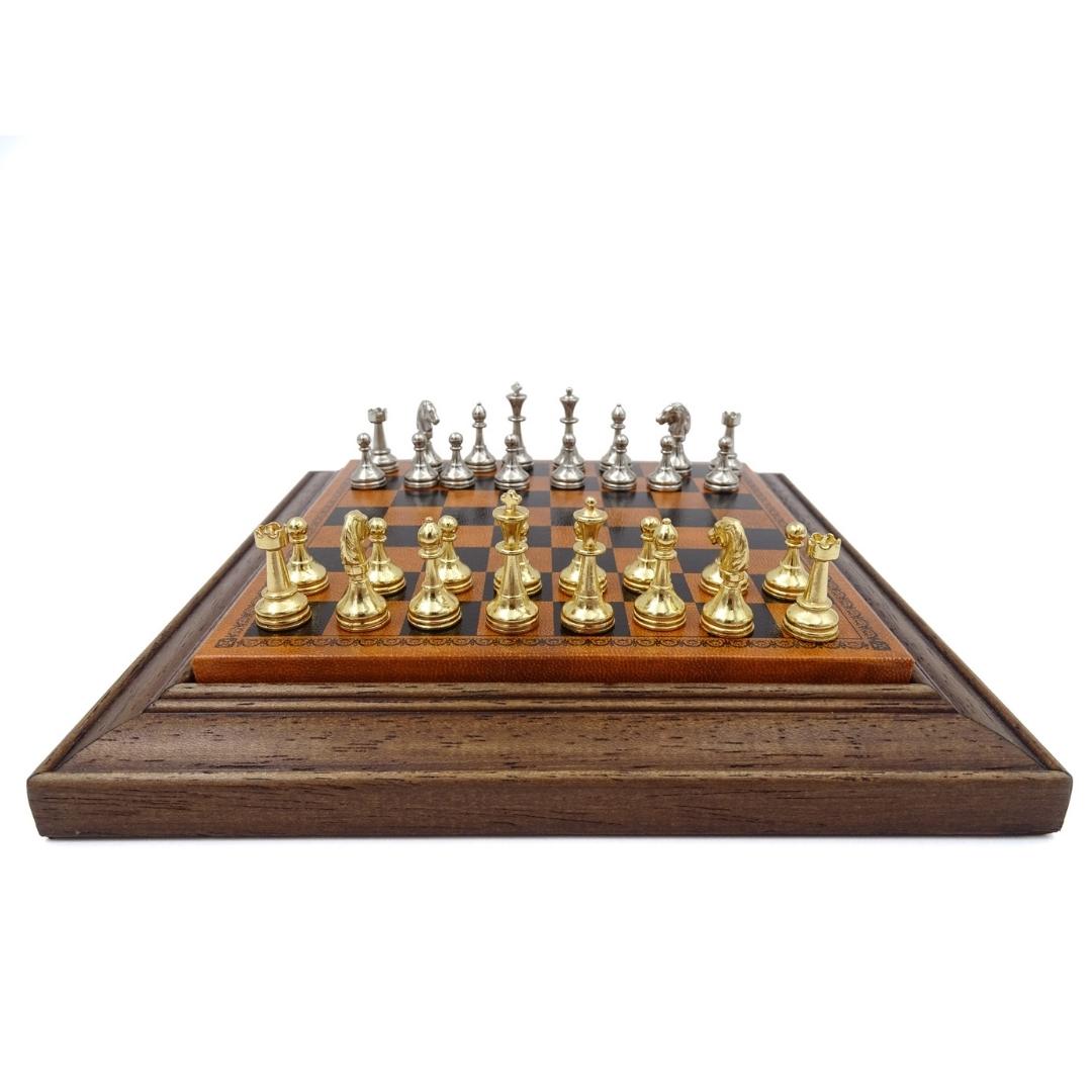 Xadrez magnético metálico exclusivo Italfama 18x18 cm com possibilidade de gravação personalizada – presente elegante para qualquer ocasião, tabuleiro castanho-preto com peças dourado-prateadas