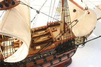 Modelo de luxo do veleiro Soleil Royal 65cm - SOL6, com possibilidade de personalização por gravação