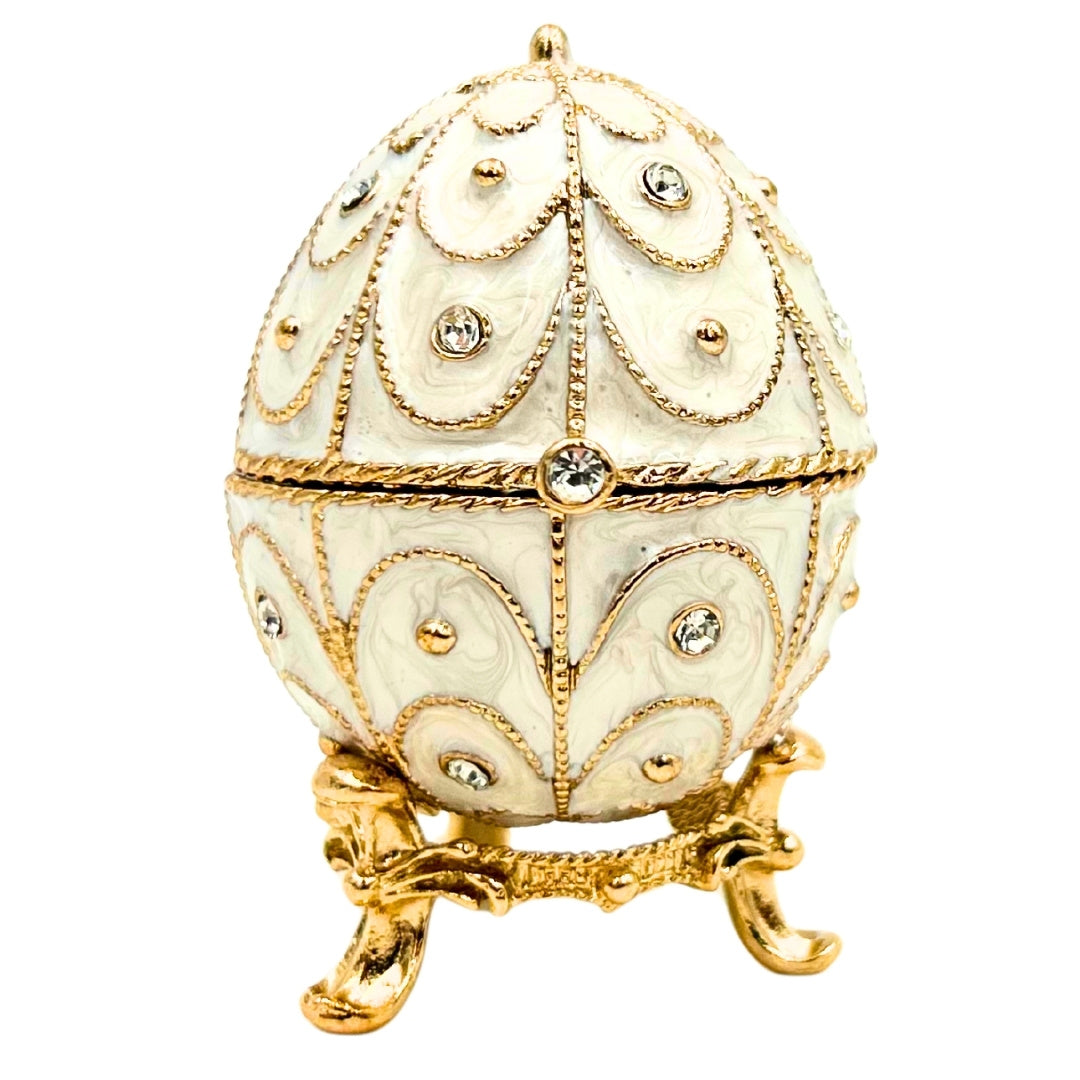 Caixa Exclusiva Ovo Fabergé Metálica com Cristais em Cor Branco-Dourado com Possibilidade de Personalização por Gravação