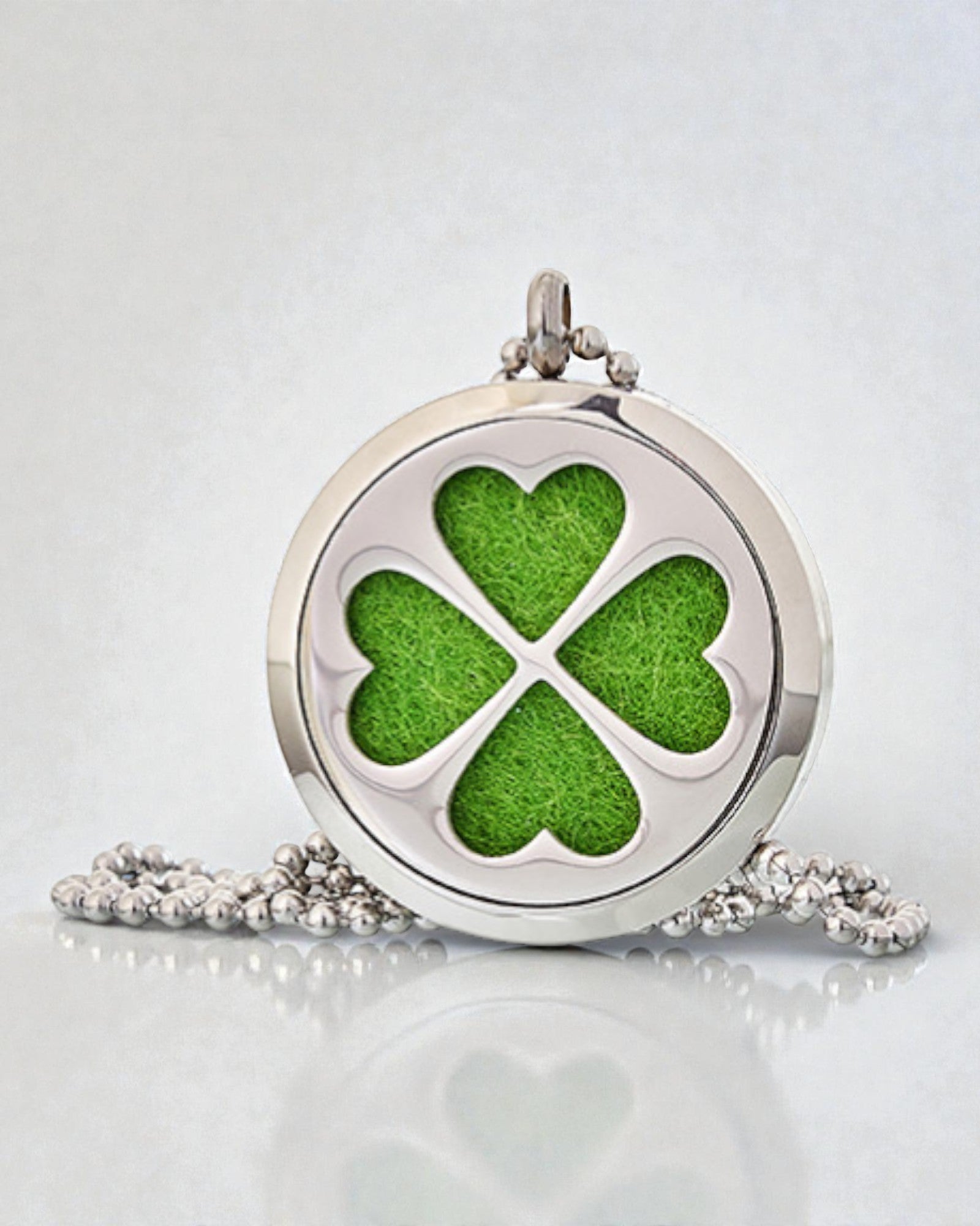 AromaClover – Colar de Aromaterapia com Medalhão de Trevo de Quatro Folhas 30 mm